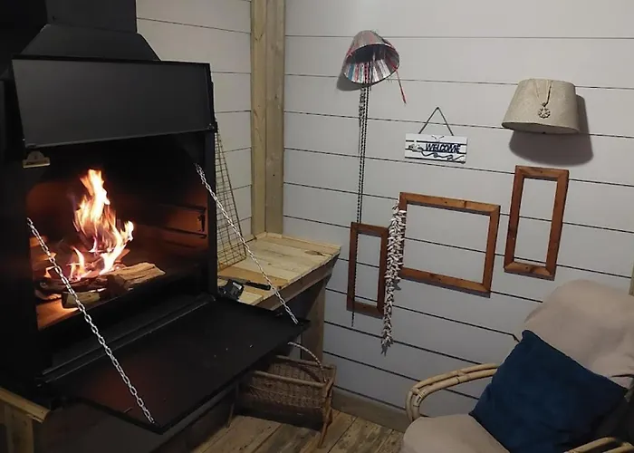 11 Mountain Stream Hot Tub Self Catering
